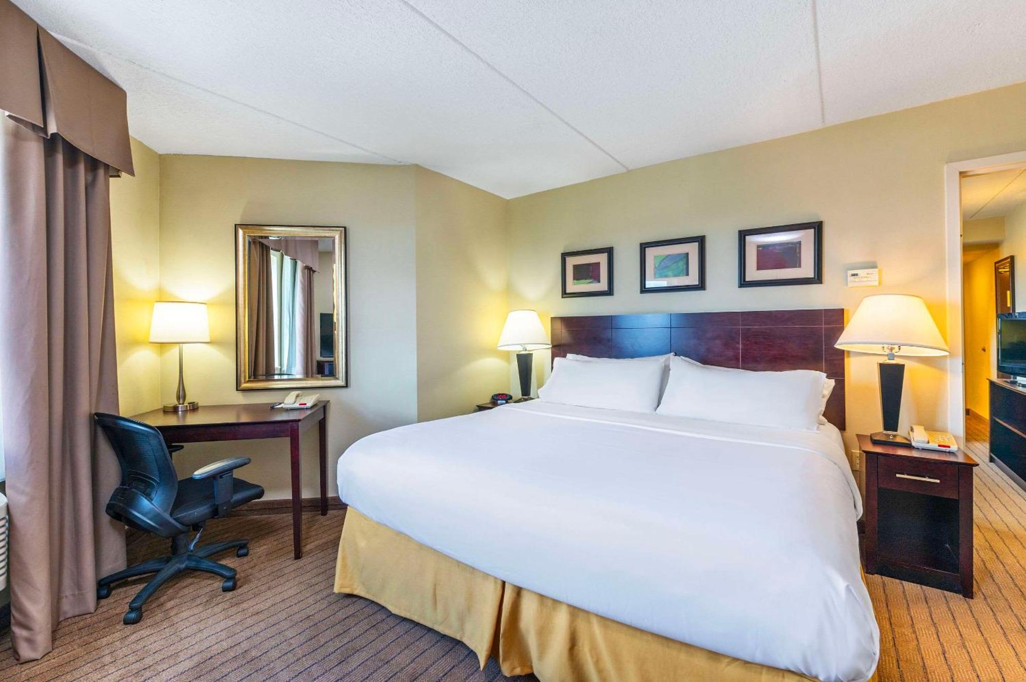 Comfort Inn & Suites Кинкардин Экстерьер фото