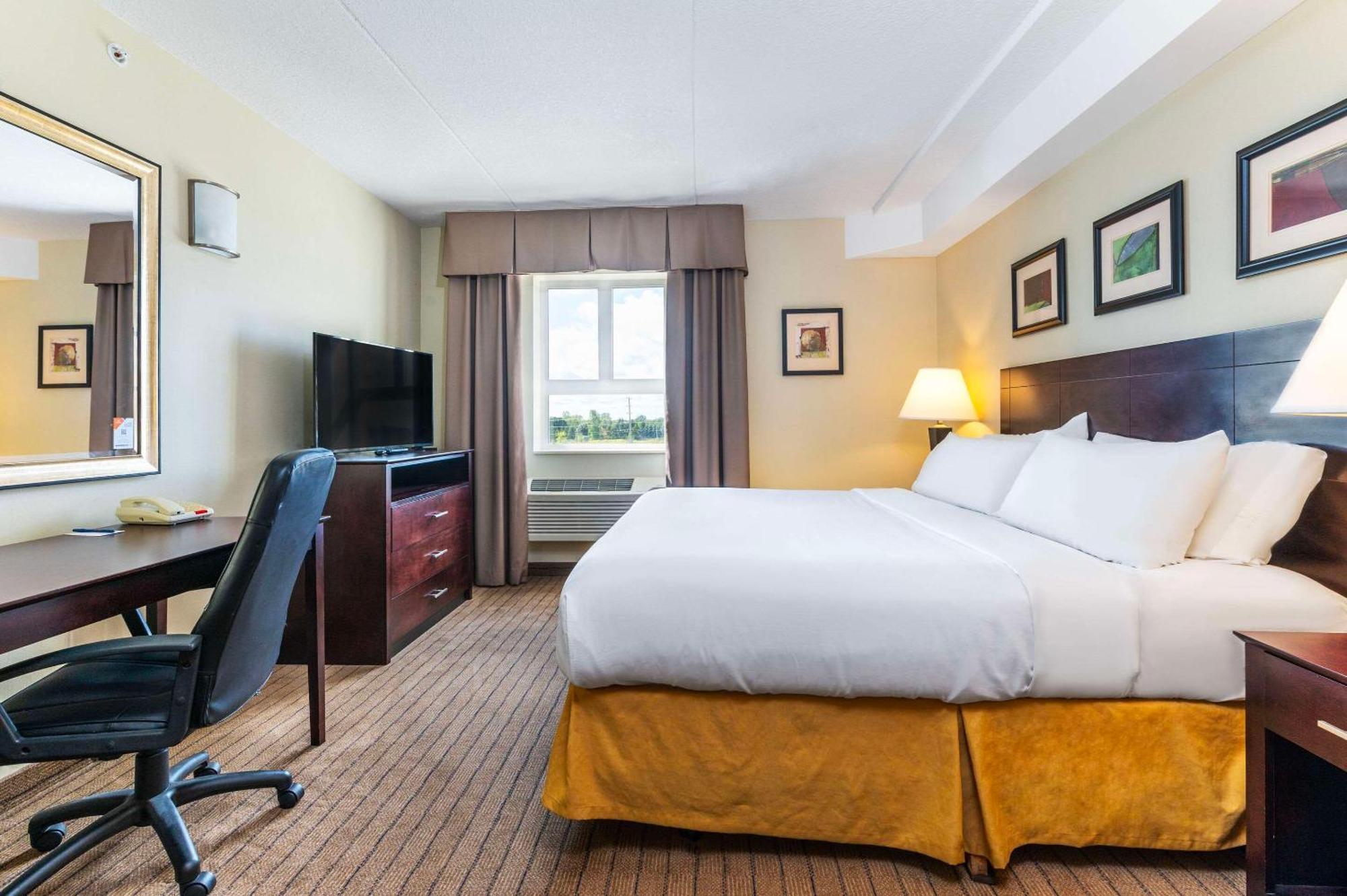 Comfort Inn & Suites Кинкардин Экстерьер фото