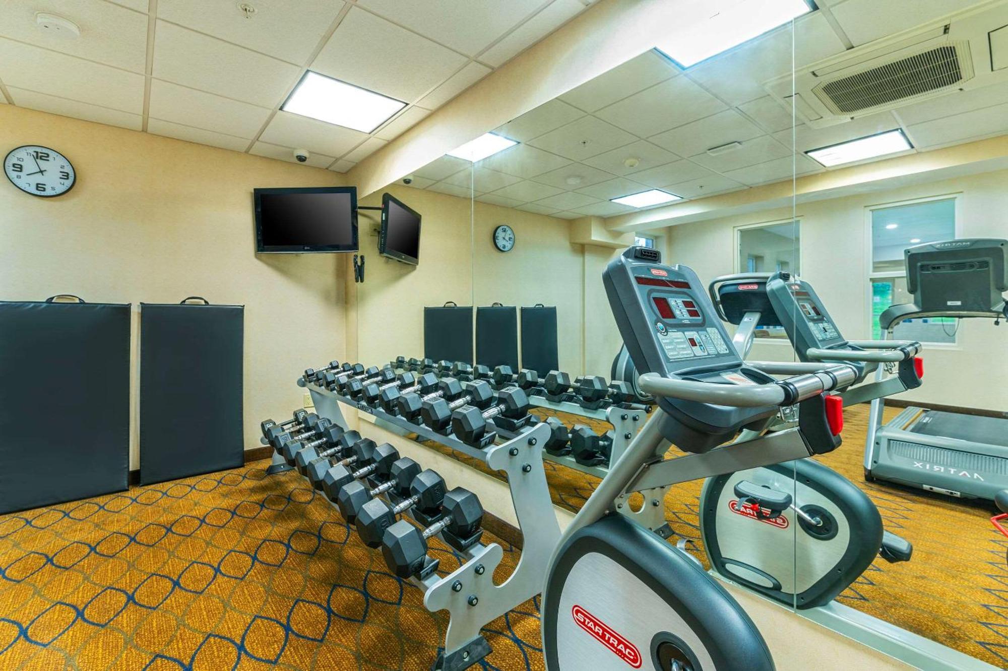 Comfort Inn & Suites Кинкардин Экстерьер фото