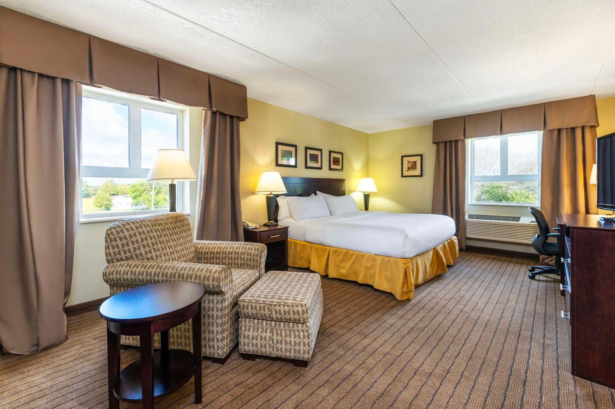 Comfort Inn & Suites Кинкардин Экстерьер фото